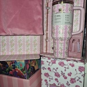 Stanley Pink Floral Travel Tumbler with Handle
